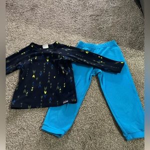 Patagonia kids fleece 2 piece set size 4t